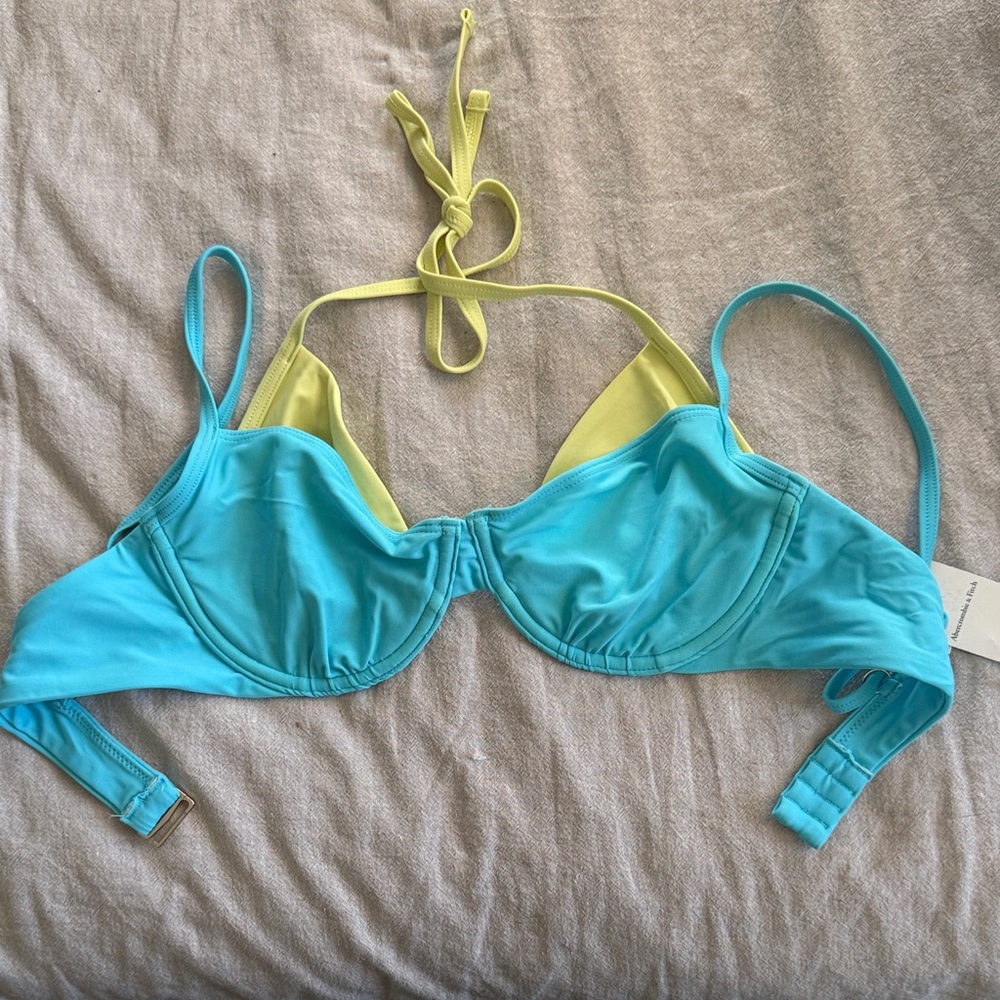 Abercrombie & fitch layered underwire bikini top medium